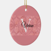 Ruddy Pink Batik Name Monogramed Keramisch Ornament (Rechts)