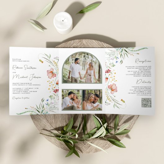 Rudimentaire wilde bloemen foto collage QR code br Drieluik Uitnodiging