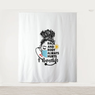 Rug en lichaam kwetst het leven van de verpleegste wandkleed