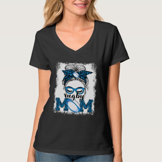 Rugby Mom Mother's Day Game Day Messy Bun Leopard T-shirt (Voorkant)