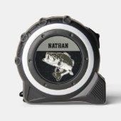 Rugged Gevist Largemouth Bass Angler Naam Rolmaat (Voorkant)