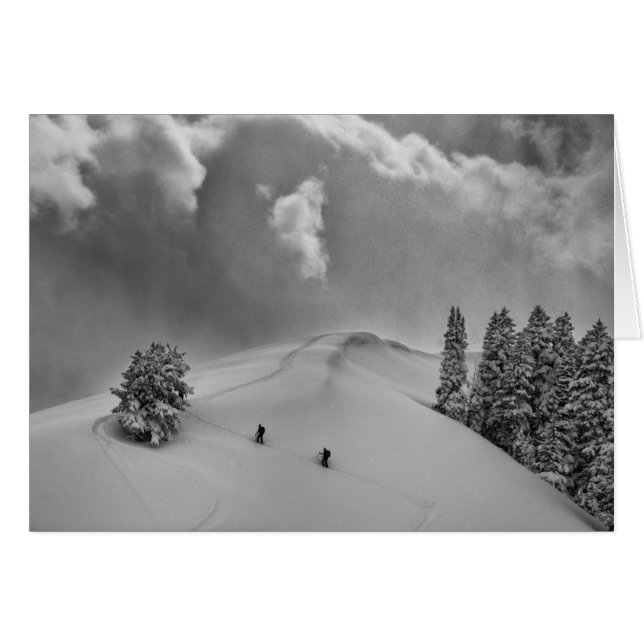 Rugzakskiërs in verse poedersneeuw (Voorkant Horizontaal)