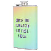 "Ruik de patriarchie. Maar eerst, Wodka." Heupfles (Links)
