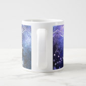 Ruimte-achtergrond met sterren grote koffiekop (Achterkant)