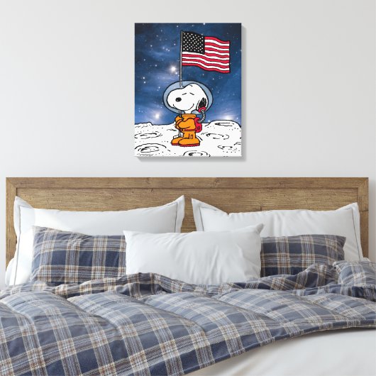 RUIMTE | Snoopy met vlagastronaut Canvas Afdruk (Insitu (Slaapkamer))