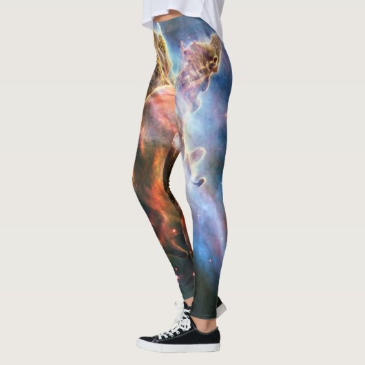 Ruimtegalaxiale nebula. Universe sterren. Hubble N Leggings (Links)