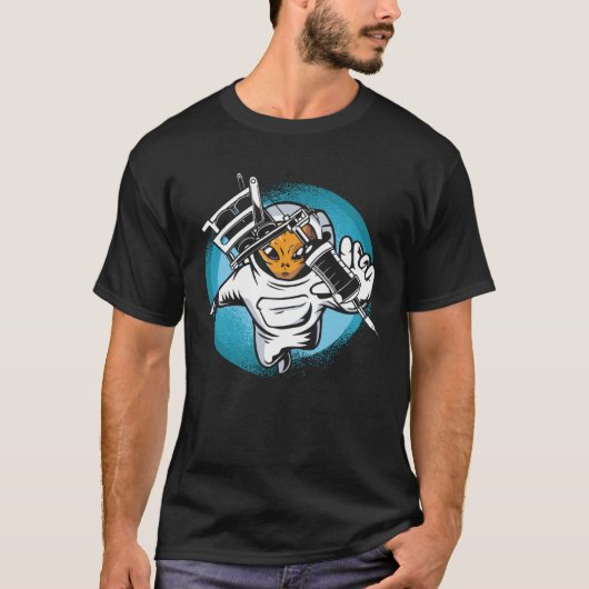 Ruimteman Alien Tattooist T-shirt (Voorkant)