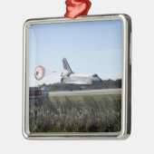 RuimtependelAtlantis maakt de sleeplap los Metalen Ornament (Links)