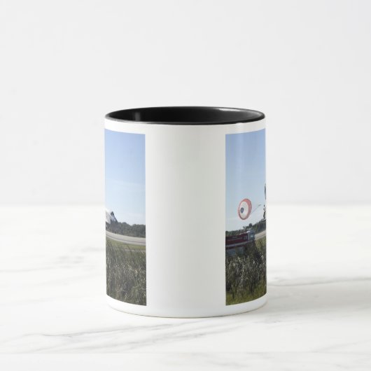 RuimtependelAtlantis maakt de sleeplap los Mok (Midden)