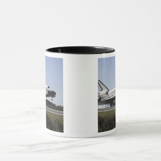 RuimtependelAtlantis raakt 3 Mok (Midden)