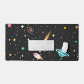 Ruimteschepen en planeten op zwart bureaumat (Keyboard & Muis)