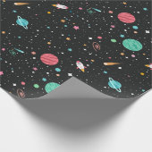 Ruimteschepen en planeten op zwart cadeaupapier (Hoek)