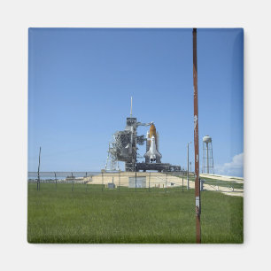 Ruimteshuttle Endeavor wordt omgeven door een wind Magneet