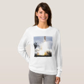 Ruimtesluiting Atlantis liften van 4 T-shirt (Voorkant volledig)