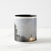 Ruimtesluiting Endeavor liften uit 3 Tweekleurige Koffiemok (Center)