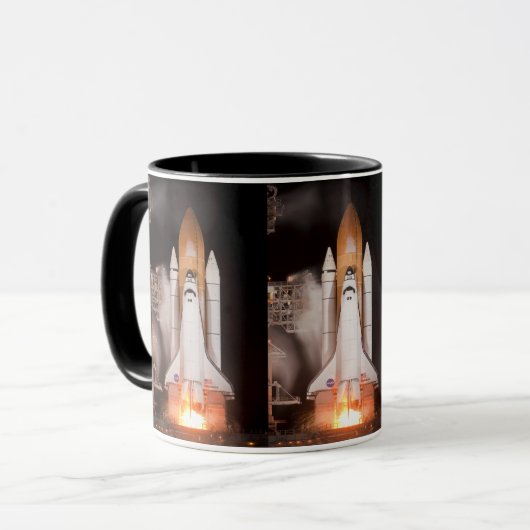 Ruimtesluiting Endeavor Liften uit Mok (Voorkant links)