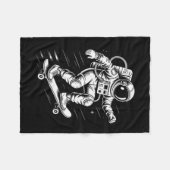 Ruimtevaarder Skateboarden In De Ruimte Kosmische Fleece Deken (Voorkant (Horizontaal))