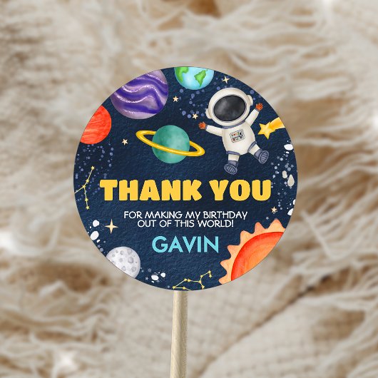 Ruimtevaart rond het verjaardagsfeest van de zon ronde sticker