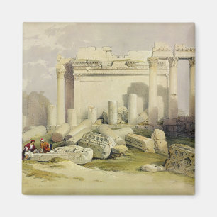 Ruïnes van het oostelijke Portico van de tempel v Magneet