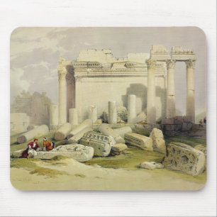 Ruïnes van het oostelijke Portico van de tempel v Muismat