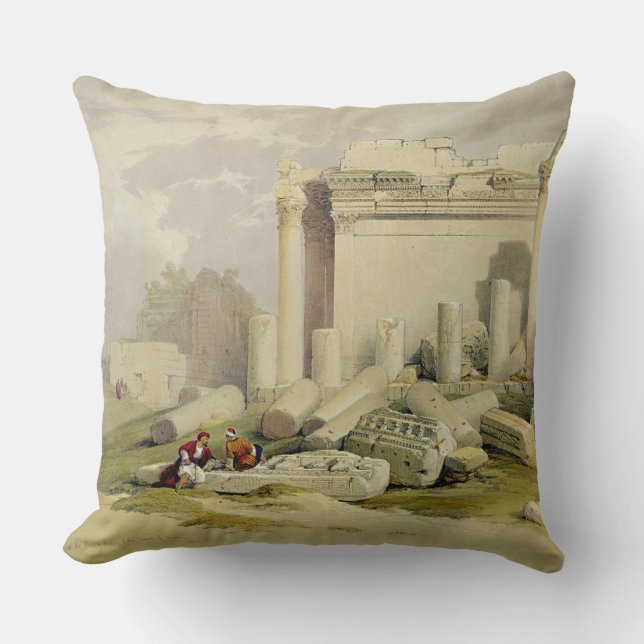 Ruïnes van het oostelijke Portico van de tempel va Kussen (Voorkant)