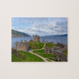 Ruins van Urquhart Castle langs Loch Ness, Schotla Legpuzzel