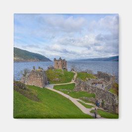Ruins van Urquhart Castle langs Loch Ness, Schotla Magneet