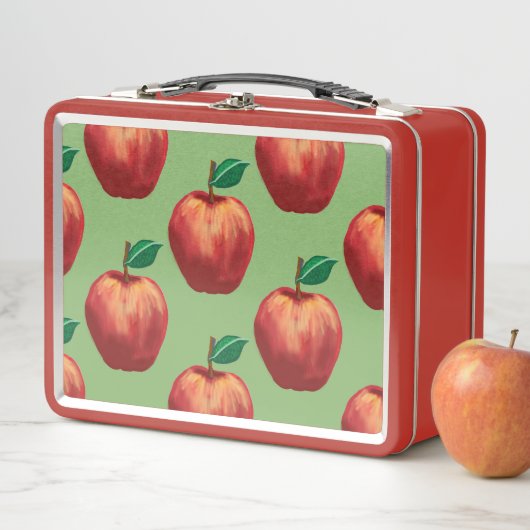 Ruiten rode appels op groene achtergrond (In situ)