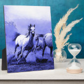 Ruitende paarden en blauw motorlicht fotoplaat (Zijkant)