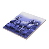 Ruitende paarden en blauw motorlicht tegeltje (Zijkant)