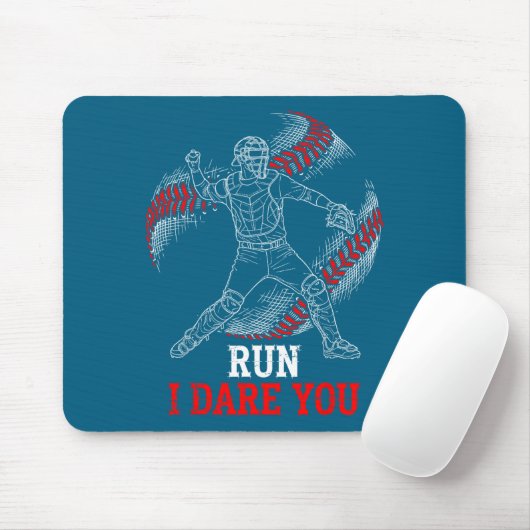 Run I Dare You Funny Baseball Catcher Graphic Play Muismat (Met muis)
