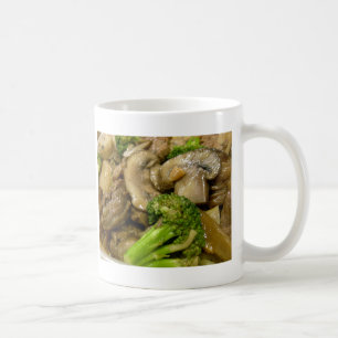 Rundvlees, broccoli en champignonbroed koffiemok