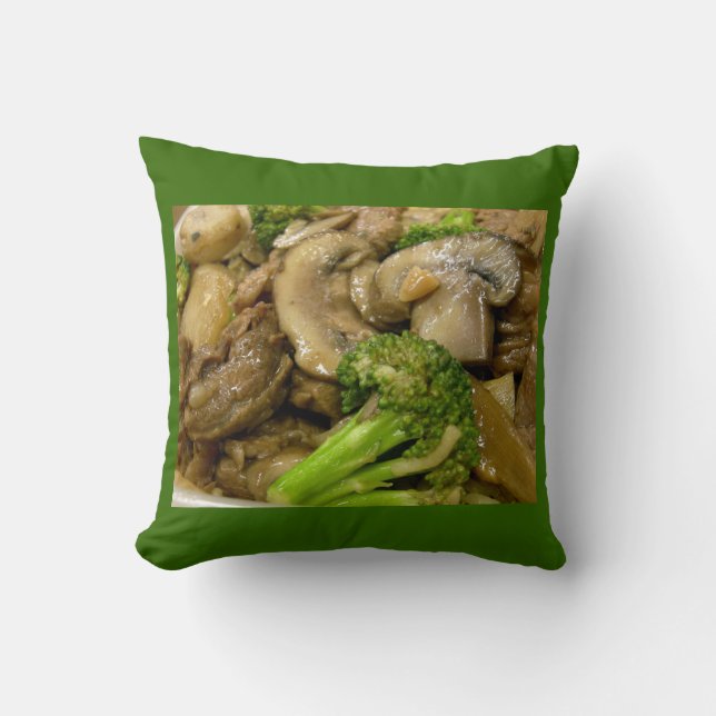 Rundvlees, broccoli en champignonbroed kussen (Voorkant)