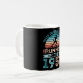 Runner geboren in 1951 70th Birthday Gift Running  Koffiemok (Voorkant links)