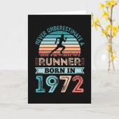 Runner geboren in 1972 50th Birthday Gift Running Kaart (Gele Bloem)