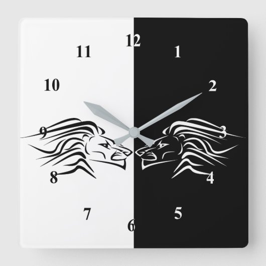 Running Lions Wall Clock Black and White Vierkante Klok (Voorkant)