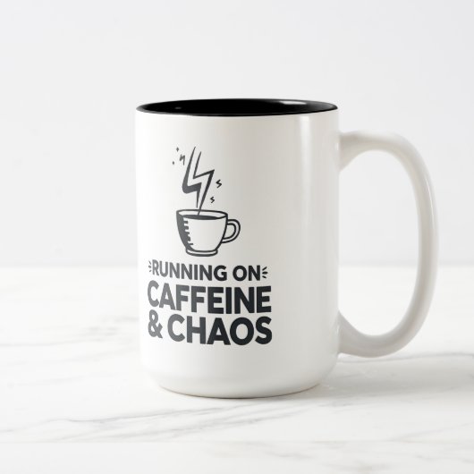 Running on Caffeine & Chaos Tweekleurige Koffiemok (Rechts)