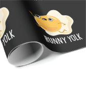 Runny Yolk Funny Food Egg Pun Dark BG Cadeaupapier (Rol Hoek)