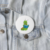 Rups bij het lezen met boek ronde button 7,6 cm (In situ)