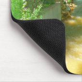 Rushing River onder de Trees Mousepad Muismat (Hoek)
