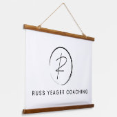Russ Yeager Coaching Onderschriftlogo Hangend Wandkleed (Gebogen)