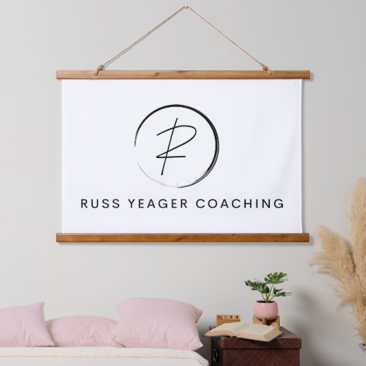 Russ Yeager Coaching Onderschriftlogo Hangend Wandkleed (Slaapkamer)