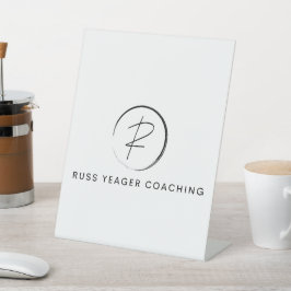 Russ Yeager Coaching Onderschriftlogo Reclamebord Met Voetstuk