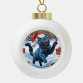 Russisch Blauwe Kat Sneeuw met Kerst Pet Keramische Bal Ornament (Voorkant)