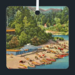 Russisch rivierstrand Metalen Ornament<br><div class="desc">Uitzonderlijk Russian River Beach Scene briefkaart... ... ..in de buurt van Guerneville, Californië... ... niet ver van Healdsburg. We hebben het hergebruikt op een ornament. Het afbeelding kan van de achterkant worden verwijderd en u kunt het aanpassen met een bericht of? Gewoon wat je wilt!</div>
