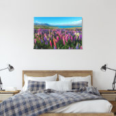 Russle Lupines bij het Tekapomeer | Nieuw-Zeeland Canvas Afdruk (Insitu (Slaapkamer))