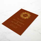 Rust Boho Celestial Sun Monogram Save Date Folie Uitnodiging (Gedraaid)