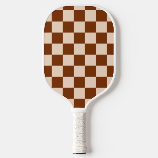 Rust brown and beige checkerboard pattern pickleball paddle (Voorkant)
