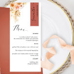 Rust en peach Blush die met de Naam van de Gast wo Menu<br><div class="desc">Waarom besteed op zijn plaats kaarten en menukaarten wanneer u een elegant All-in-one elegant Menu kunt hebben dat met elke gastnaam wordt gepersonaliseerd! Een modern, eenvoudig en elegant ontwerp met uitstekende waterverf florale details in een prachtig mengsel van perzikkleurige, oranje, zwarte, stoffige koraal, crème en champagnekleurige tinten. Moderne handgeschreven kalligrafie-elementen....</div>