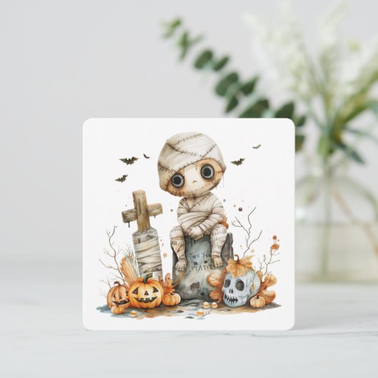 Rust in stukken - Mummie op de grafsteen (Staand voorkant)